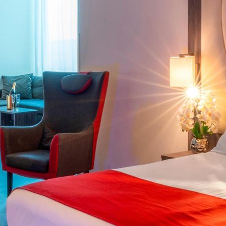 Plaza Premium Αλμέρε Εξωτερικό φωτογραφία