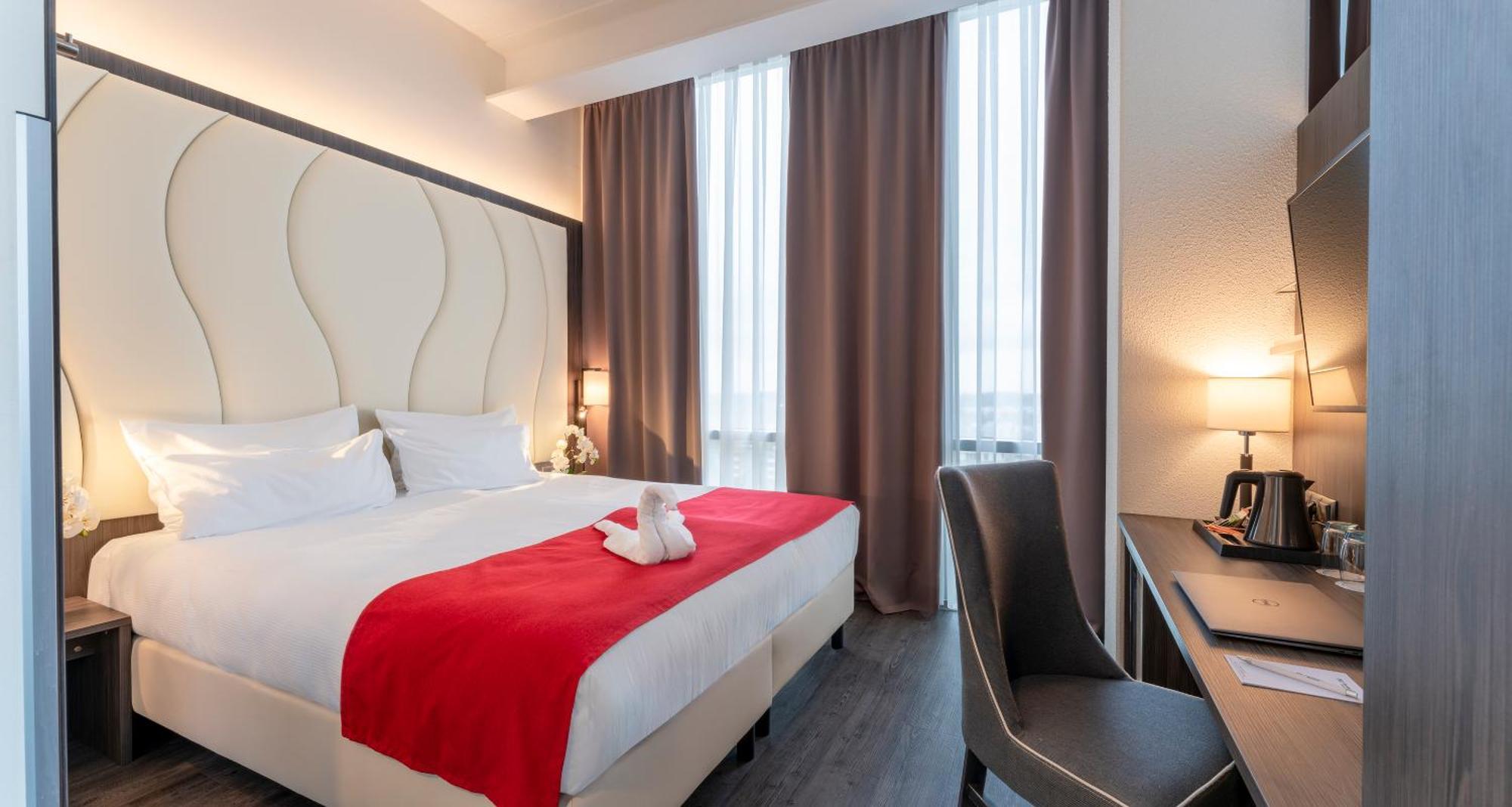 Plaza Premium Αλμέρε Εξωτερικό φωτογραφία