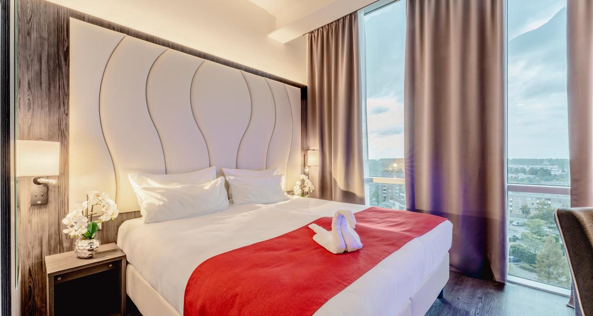 Plaza Premium Αλμέρε Εξωτερικό φωτογραφία