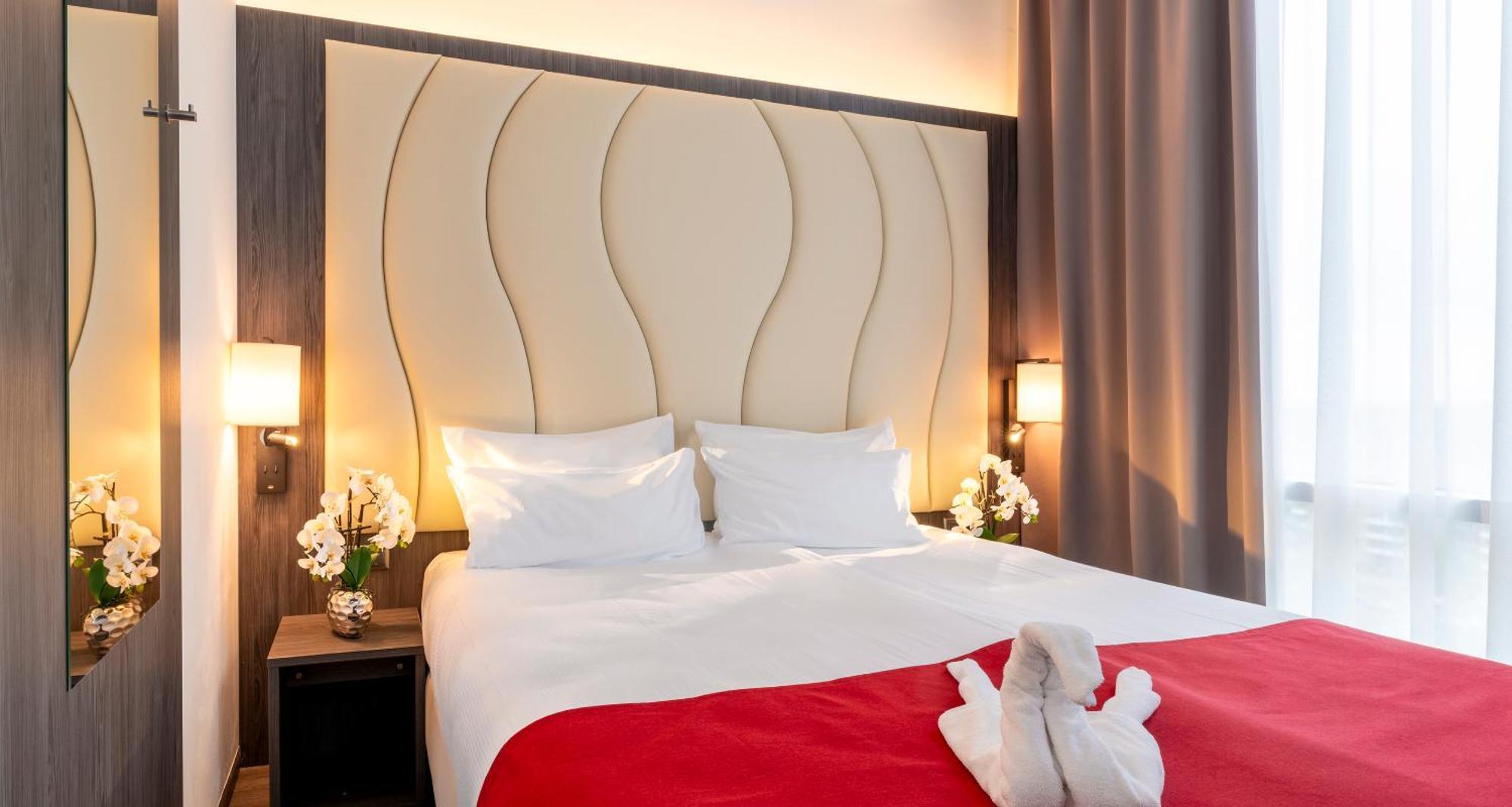 Plaza Premium Αλμέρε Εξωτερικό φωτογραφία