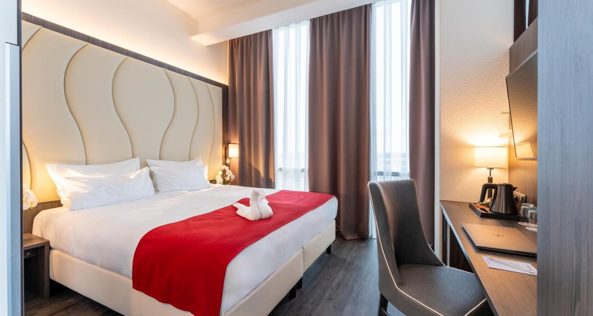 Plaza Premium Αλμέρε Εξωτερικό φωτογραφία