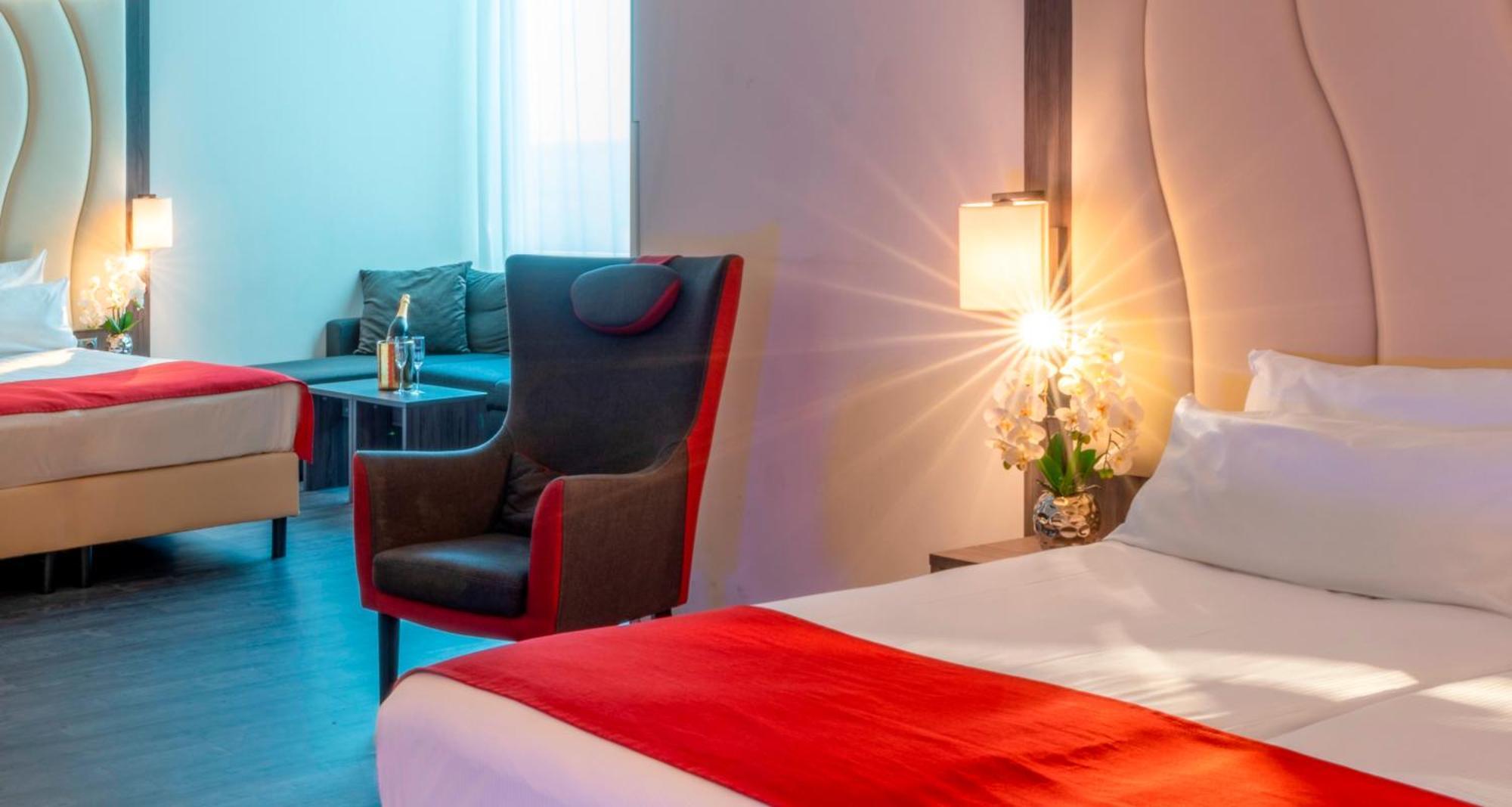 Plaza Premium Αλμέρε Εξωτερικό φωτογραφία