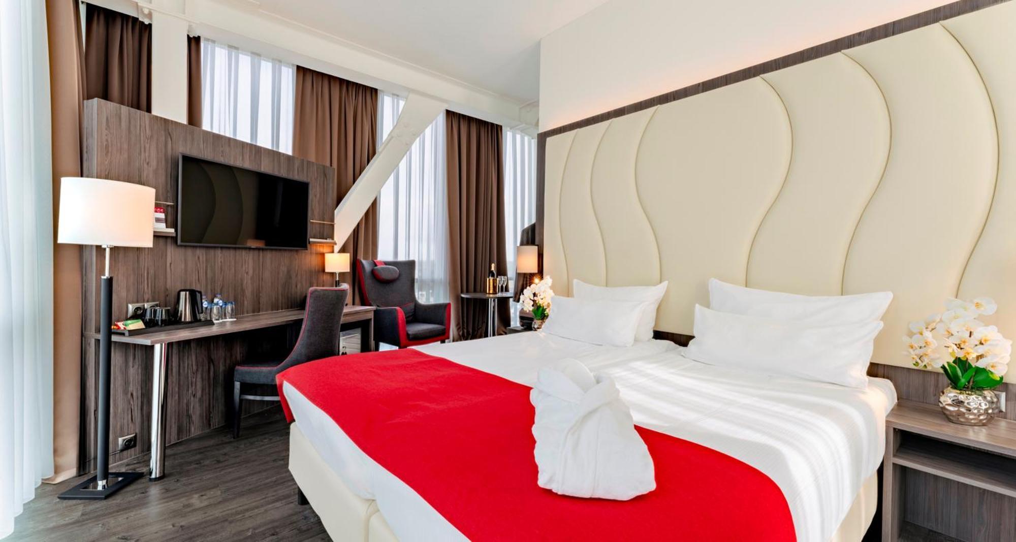 Plaza Premium Αλμέρε Εξωτερικό φωτογραφία