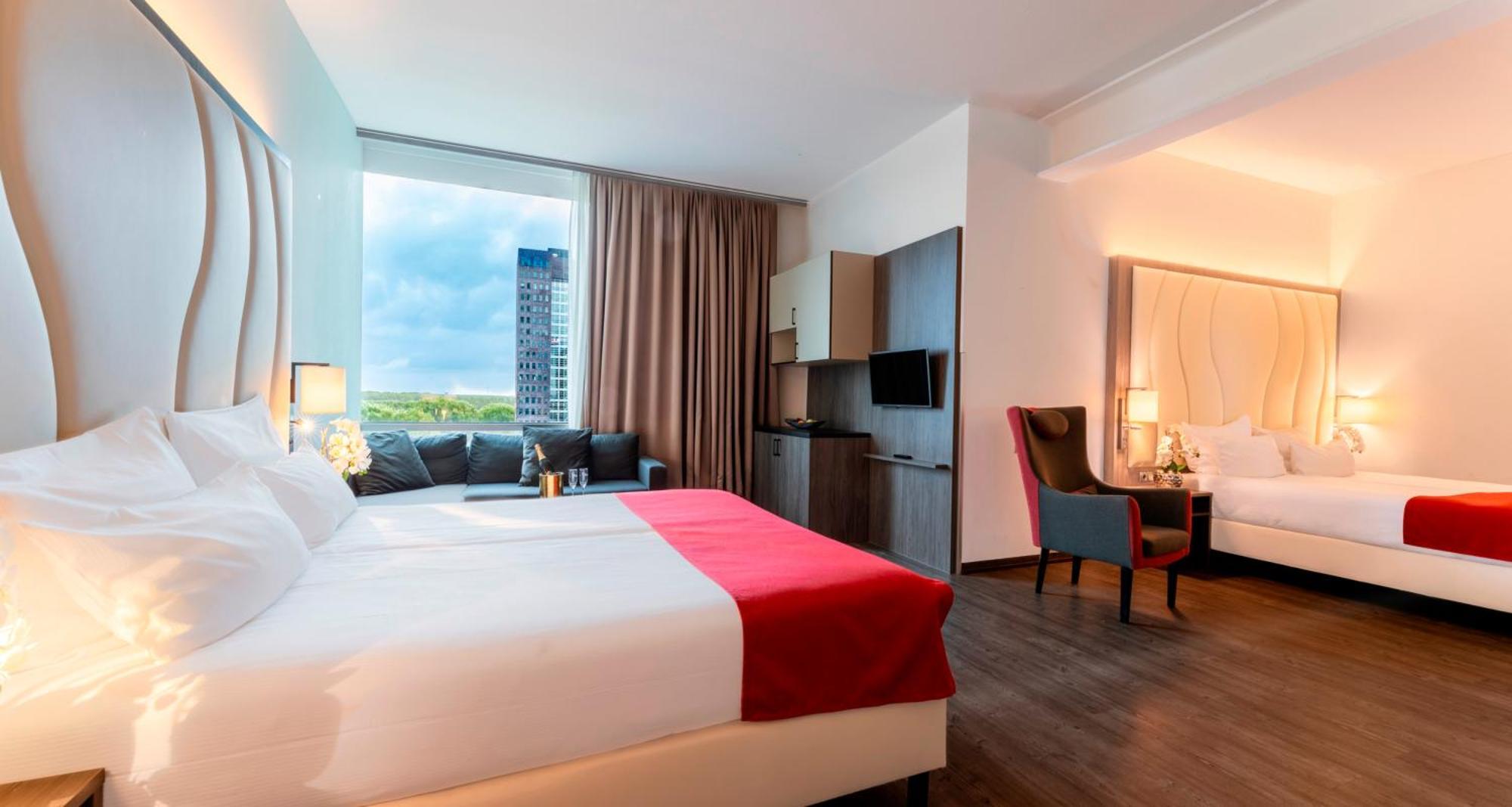 Plaza Premium Αλμέρε Εξωτερικό φωτογραφία