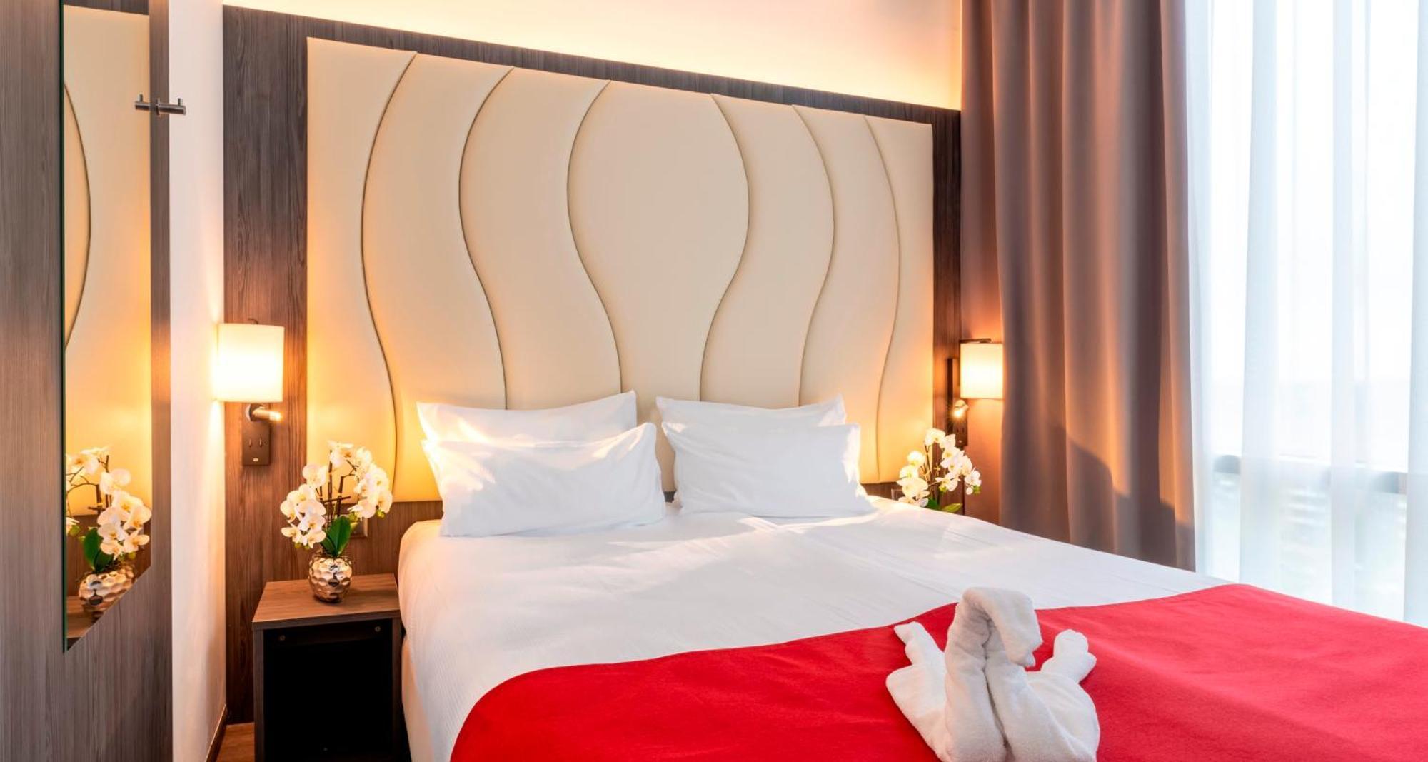 Plaza Premium Αλμέρε Εξωτερικό φωτογραφία