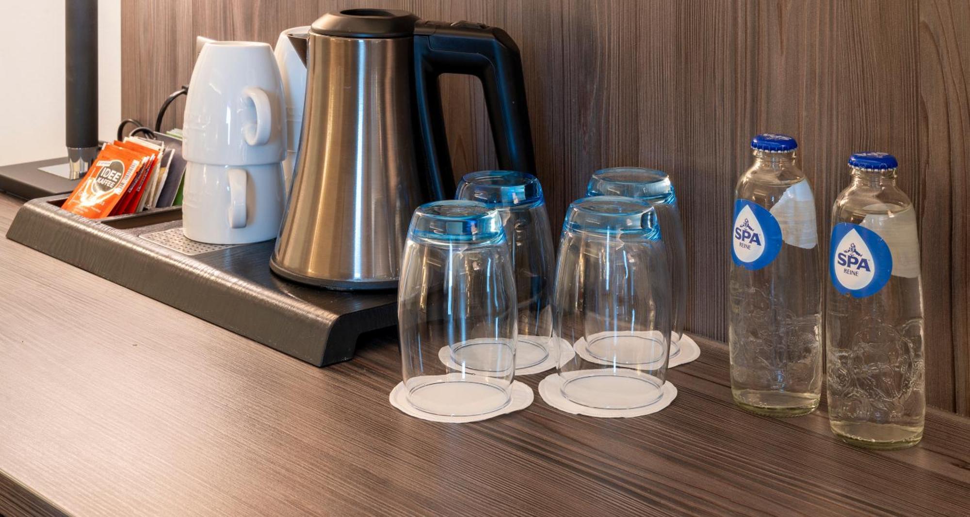 Plaza Premium Αλμέρε Εξωτερικό φωτογραφία